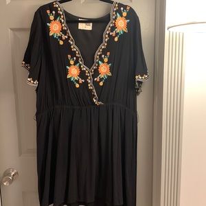 Fun summer dress with pretty floral detail.